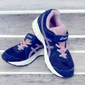 Sneakers shoe size 12